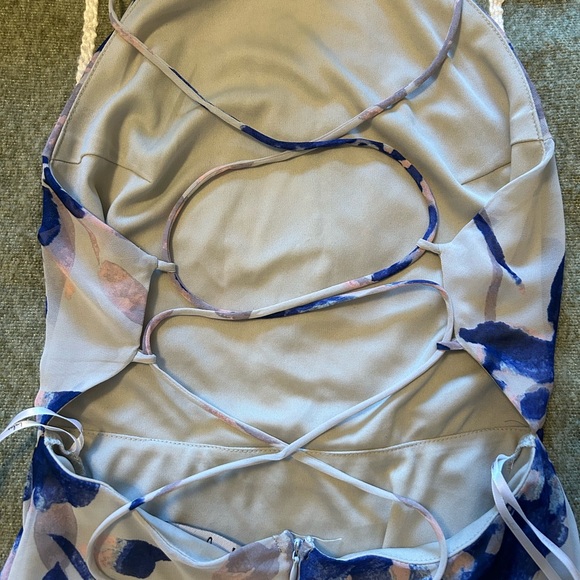 Maxi floral dress, halter top and open corset back - Picture 3 of 3